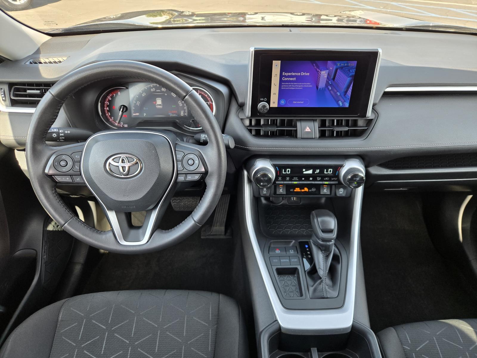 2023 Toyota RAV4 XLE - Photo 7