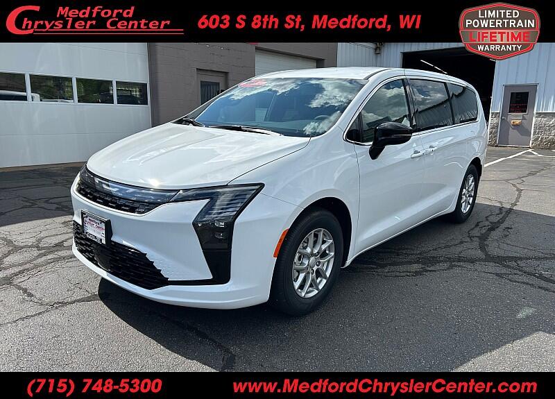 2027 Chrysler Pacifica Select's photo