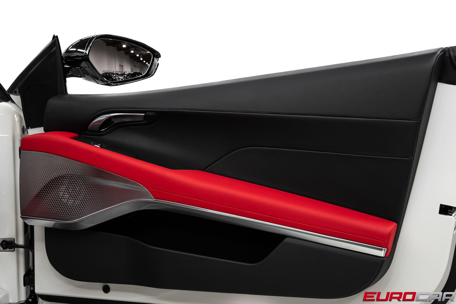 2026 Lotus Emira - Photo 26