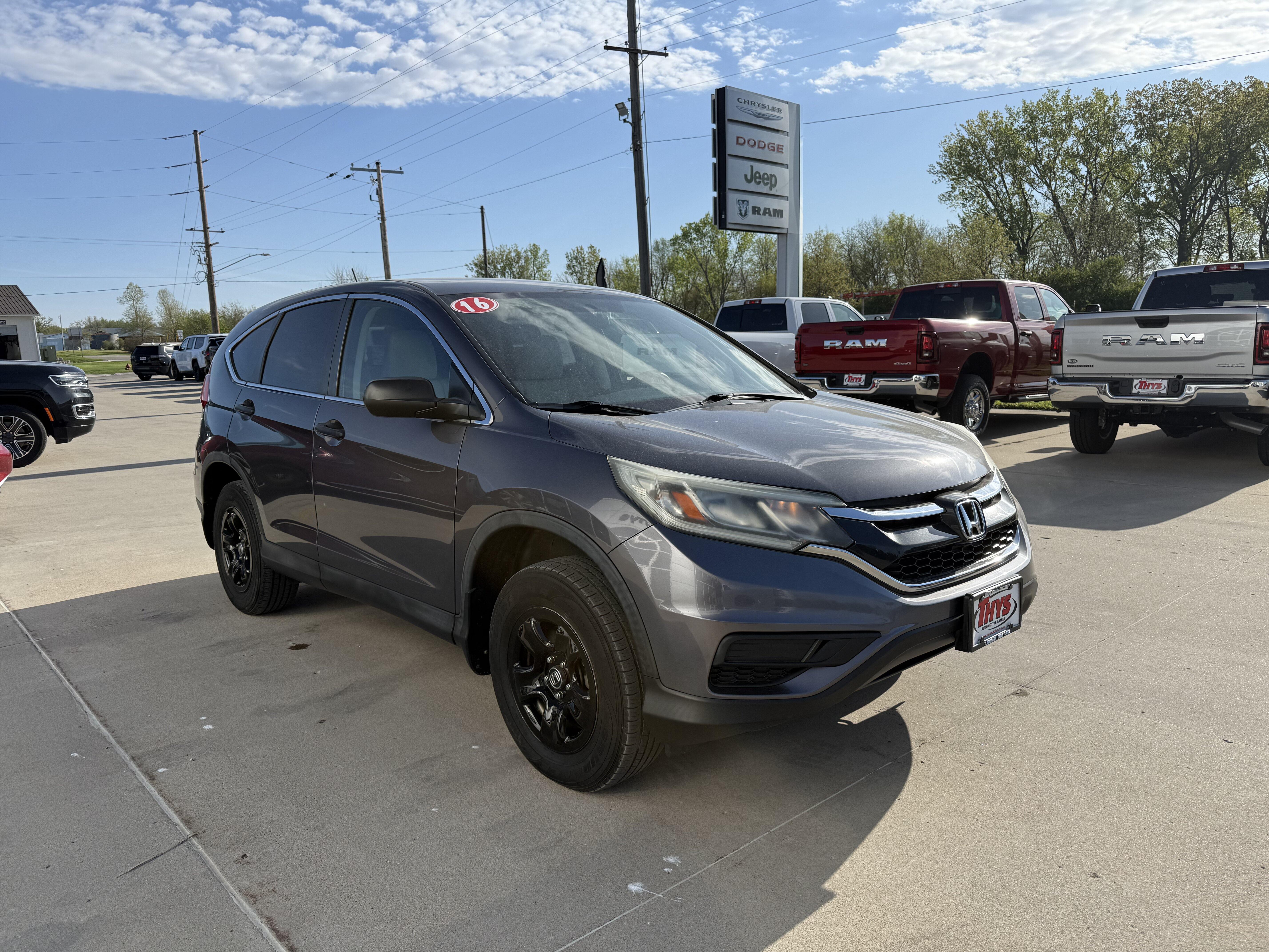 Used 2016 Honda CR-V LX with VIN 5J6RM4H30GL067038 for sale in Belle Plaine, IA