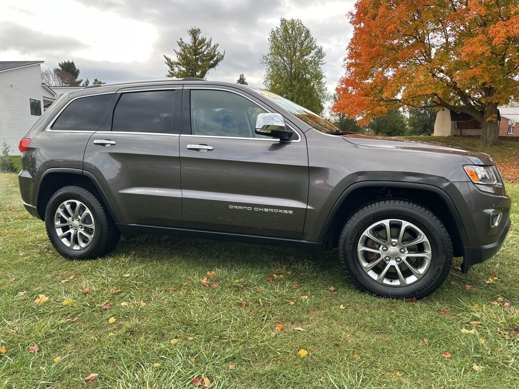 Used 2015 Jeep Grand Cherokee Limited with VIN 1C4RJFBG9FC718106 for sale in Angola, IN