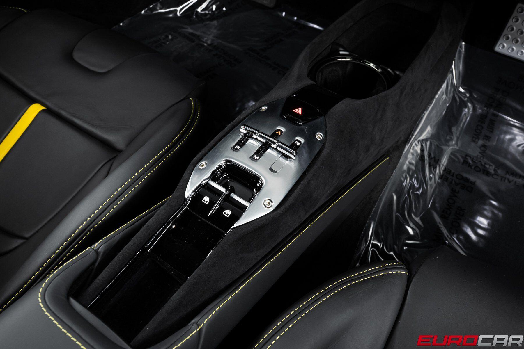 2022 Ferrari SF90 Stradale *SUSPENSION LIFTER * CARBON FIBER OPTIONS*Image 36