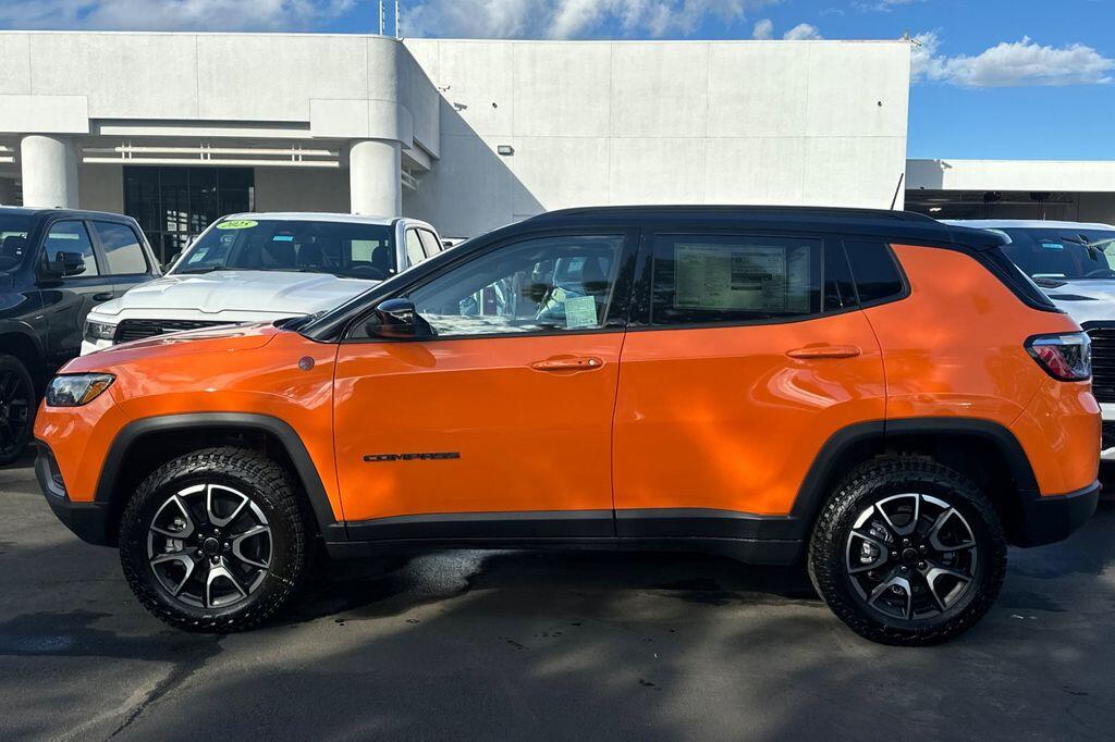 2026 Jeep Compass Trailhawk - Photo 7