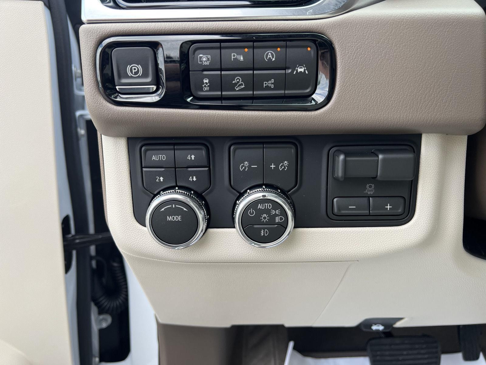 2026 GMC Yukon Denali - Photo 21
