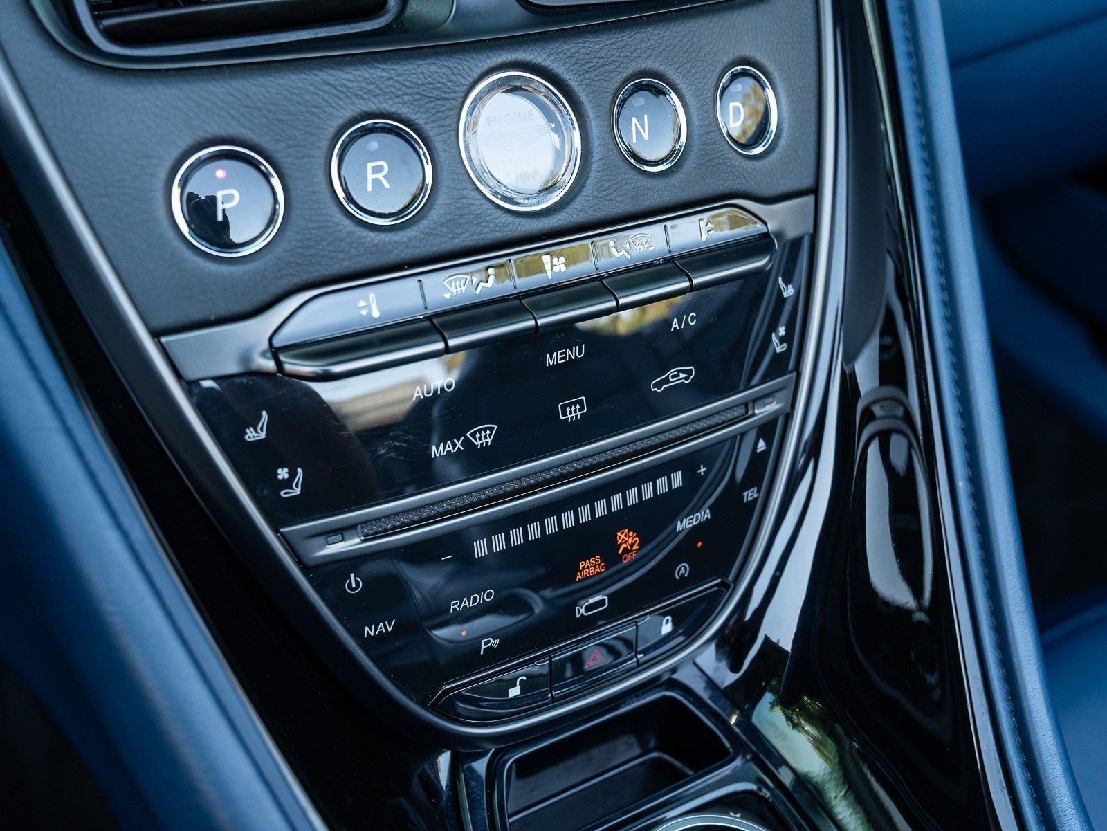 2020 Aston Martin DBS Superleggera Base - Photo 53