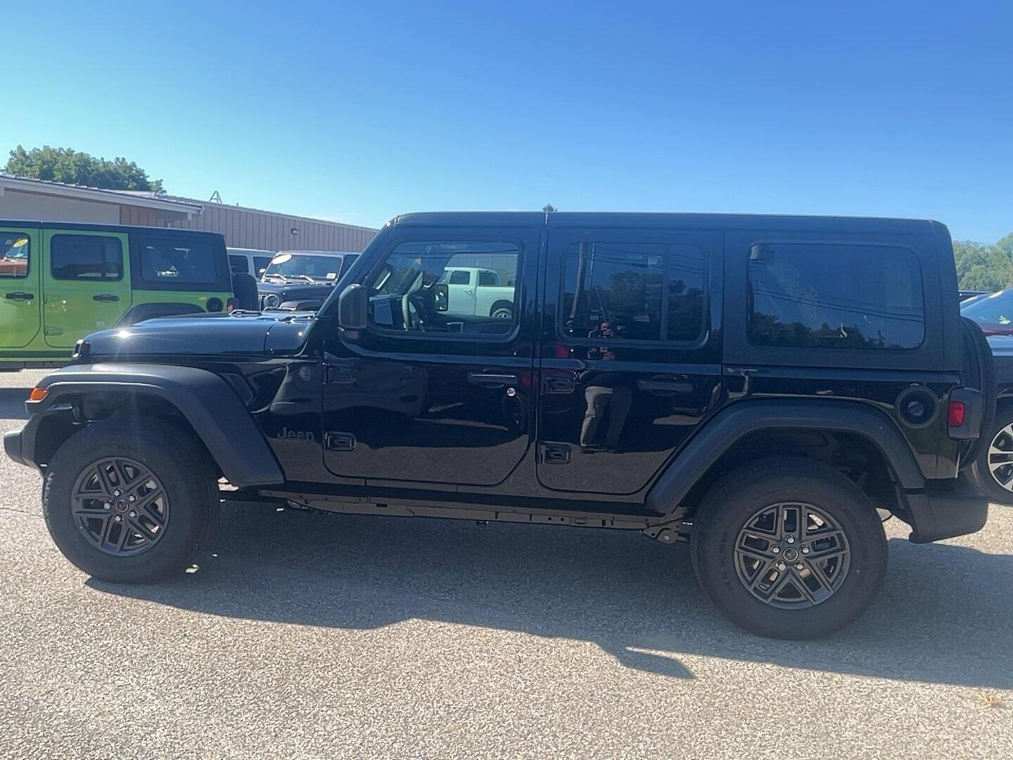 2025 Jeep Wrangler 4-Door Sport S - Photo 9