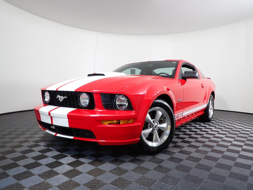 Used 2008 Ford Mustang GT Deluxe with VIN 1ZVHT82H485119998 for sale in Rockbridge, OH