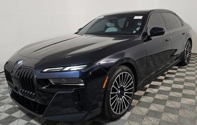 2025 BMW i7 xDrive60 Sedan's photo