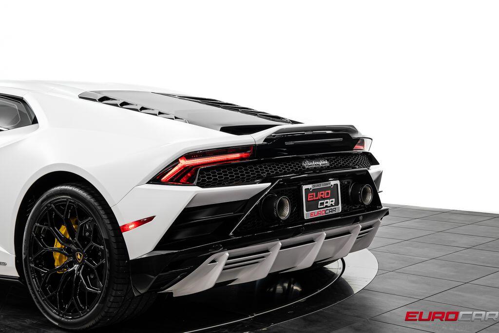 2022 Lamborghini Huracan EVO AWD *FULL ELECTRIC SEATS * FULL MATTE PPF*Image 16