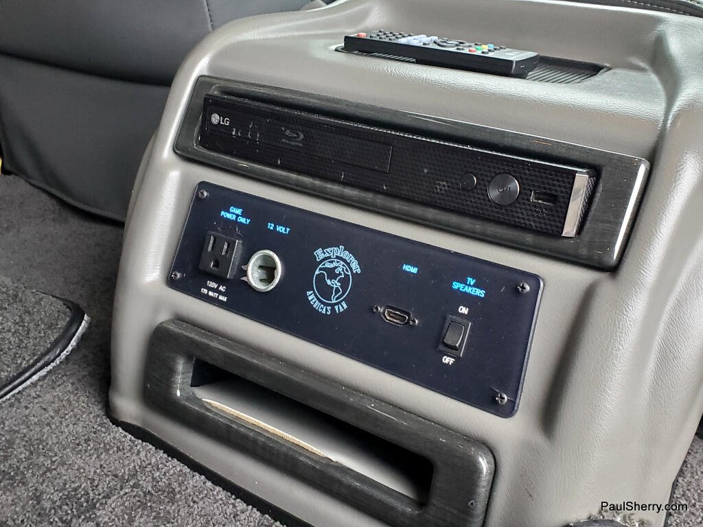 2023 Chevrolet Express Cargo Work Van - Photo 33