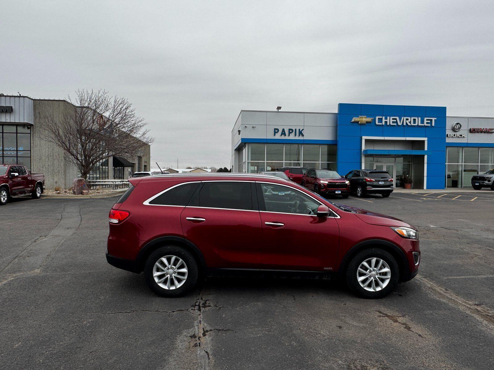 Used 2016 Kia Sorento LX with VIN 5XYPGDA52GG160557 for sale in Luverne, Minnesota