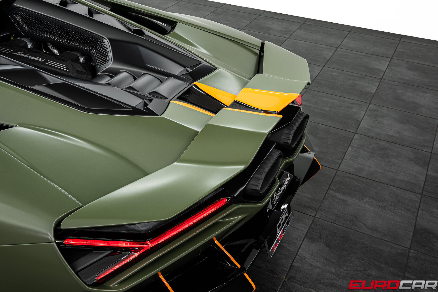 2025 Lamborghini Revuelto *SPECIAL FACTORY PAINT * RARE INTERIOR COLOR*Image 24
