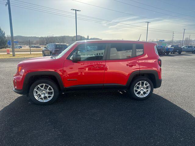 Used 2023 Jeep Renegade Latitude with VIN ZACNJDB16PPP63058 for sale in Prairie du Chien, WI