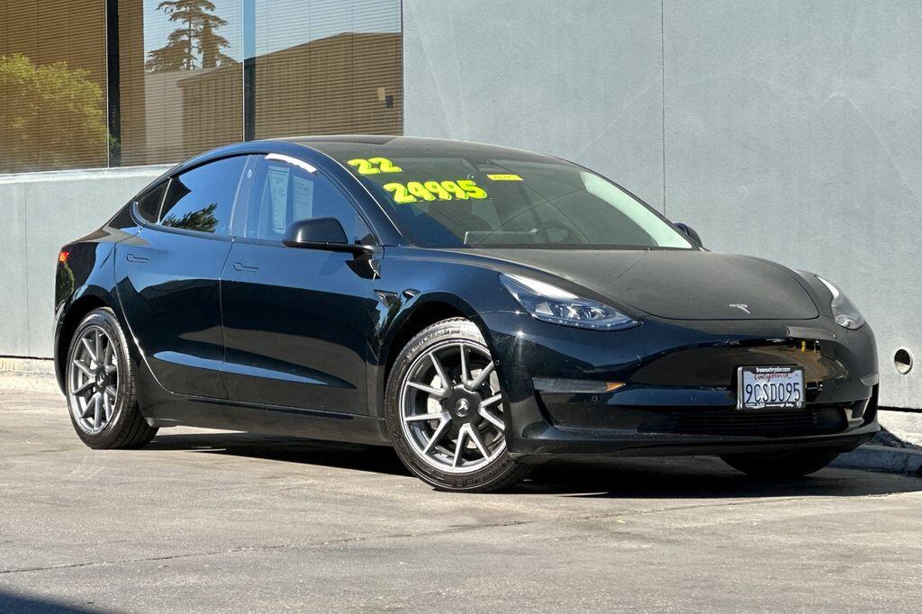 Used 2022 Tesla Model 3 Base with VIN 5YJ3E1EA9NF155998 for sale in Fresno, CA
