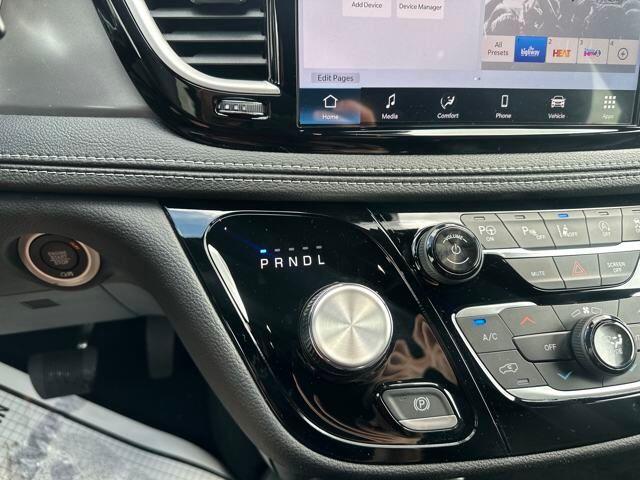 2025 Chrysler Pacifica Select - Photo 25