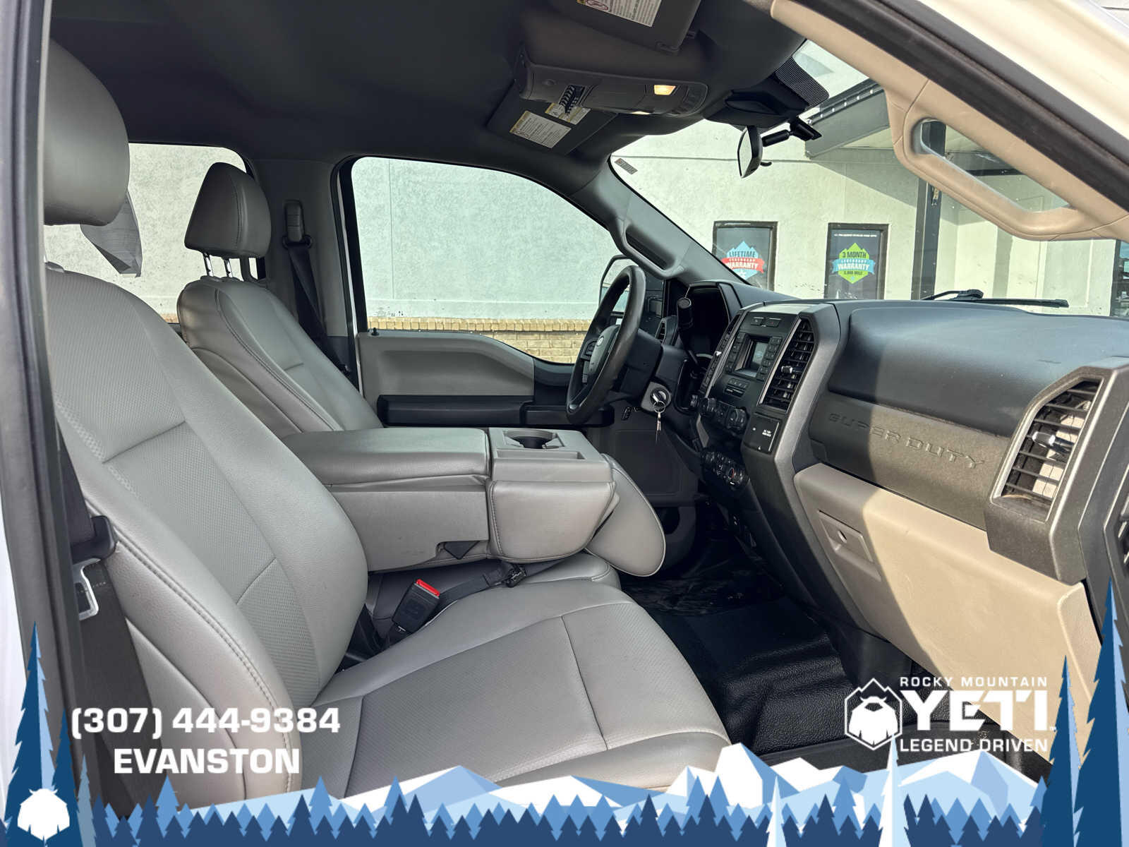 2021 Ford F-350 Super Duty Chassis Cab XL - Photo 12