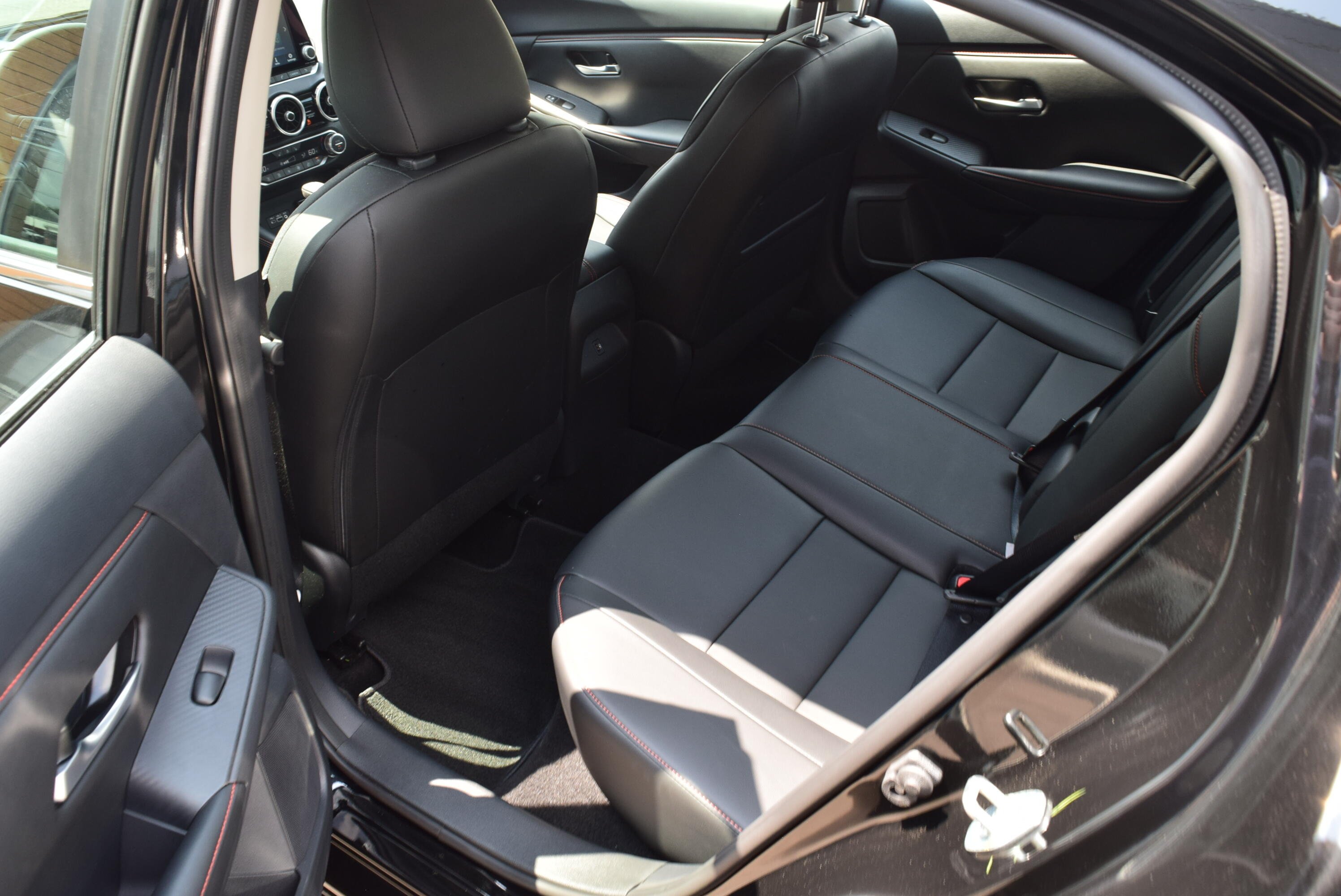 2025 Nissan Sentra SR - Photo 6