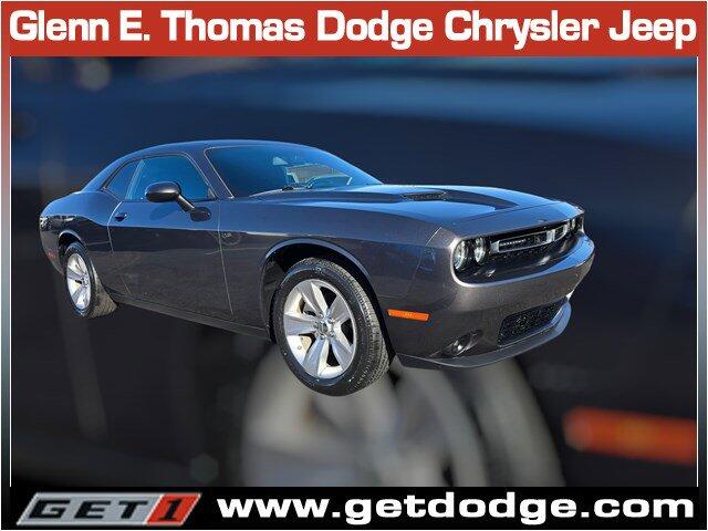 2023 Dodge Challenger SXT's photo