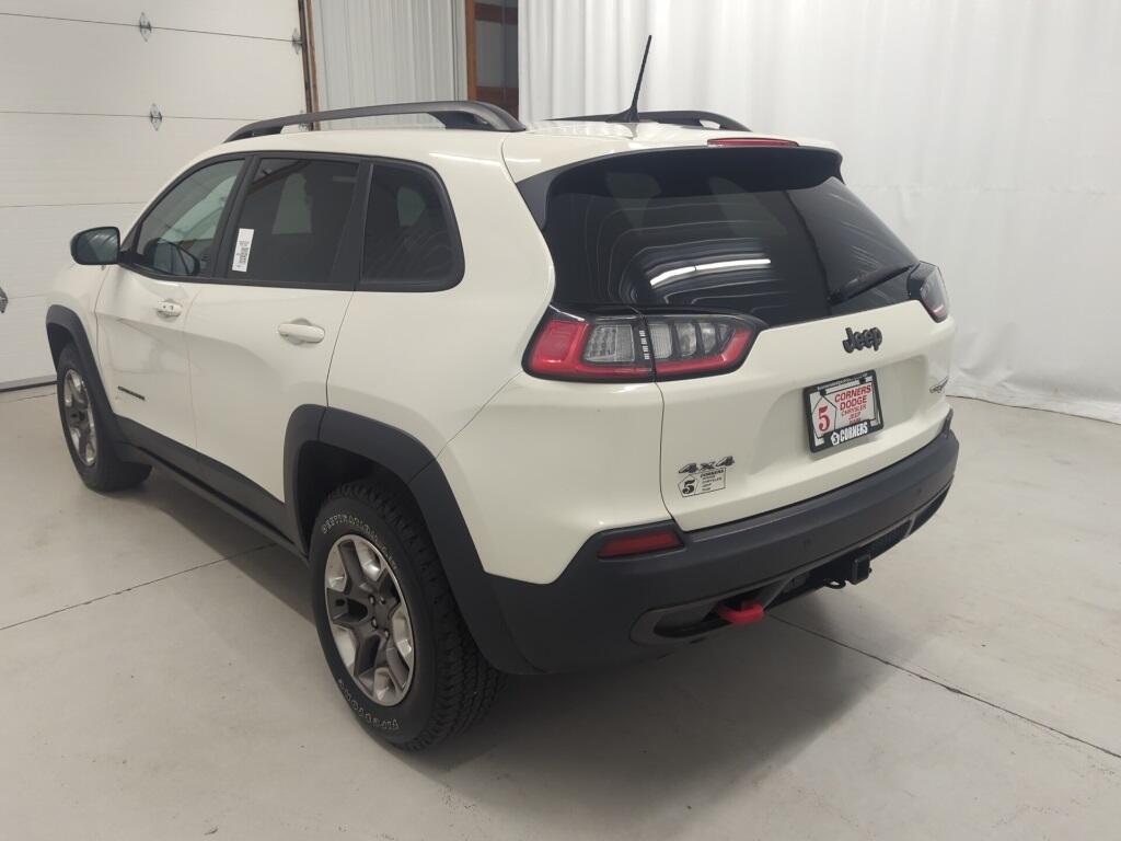 Used 2019 Jeep Cherokee Trailhawk with VIN 1C4PJMBX2KD273885 for sale in Cedarburg, WI
