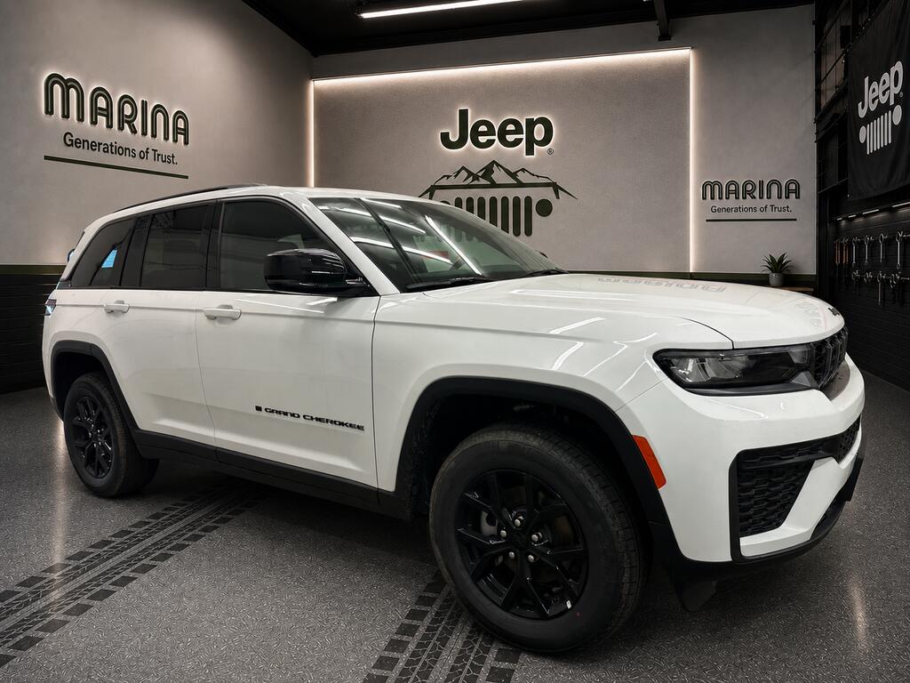 2026 Jeep Grand Cherokee Laredo Altitude 4x4's photo
