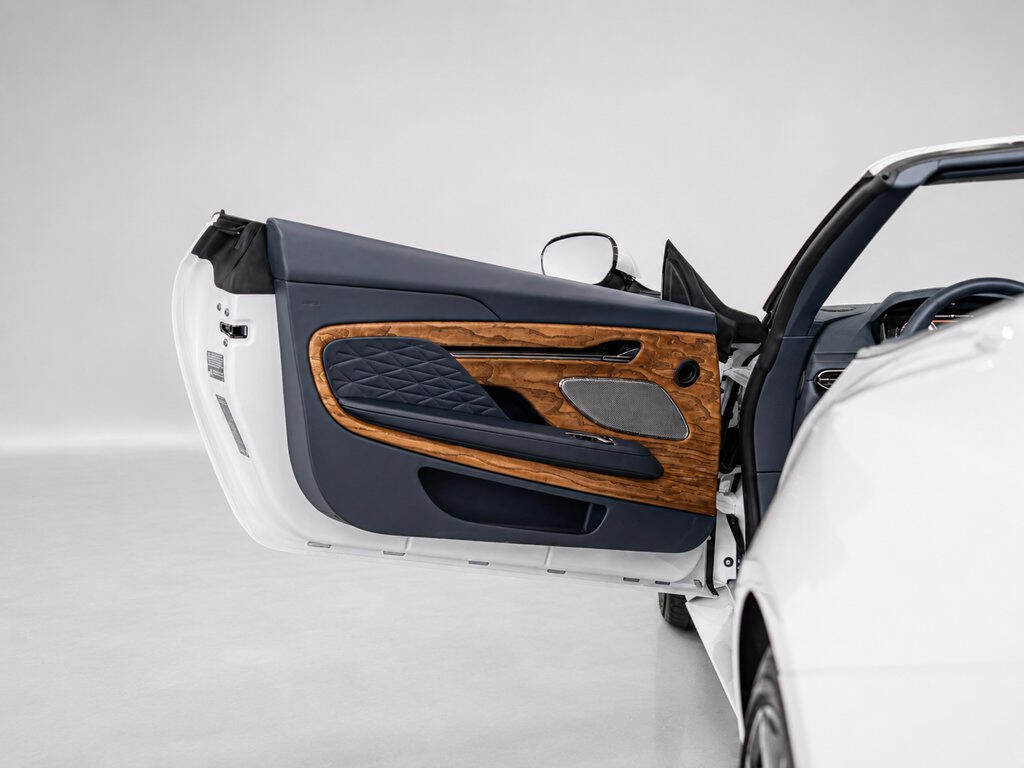2026 Aston Martin DB12 Base - Photo 29