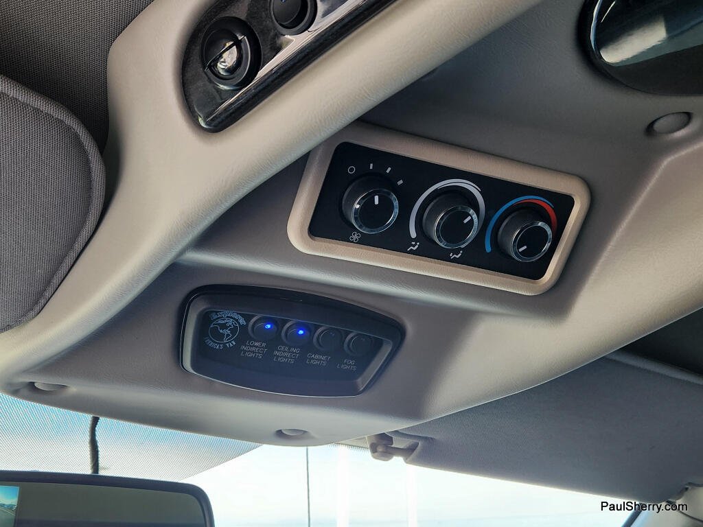 2023 GMC Savana Cargo Work Van - Photo 49