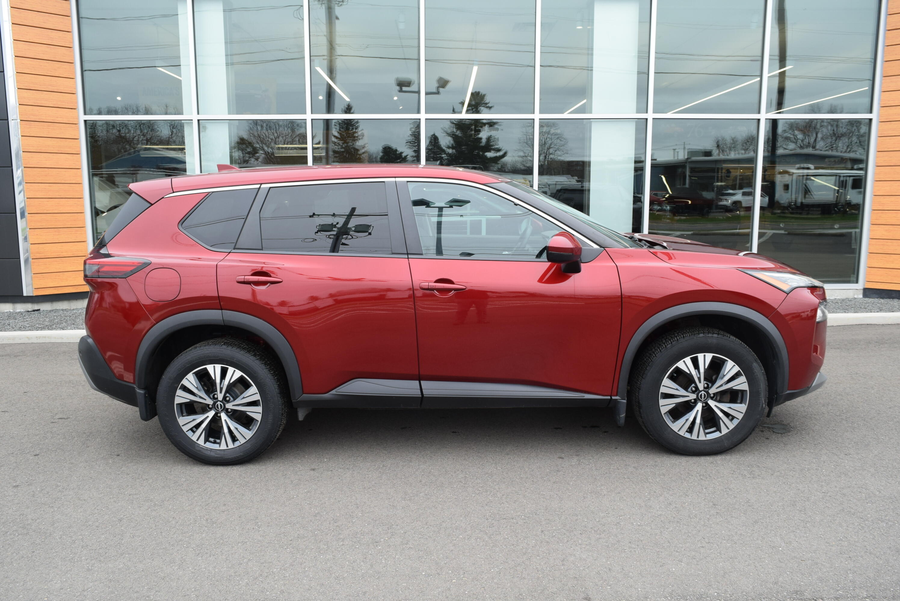 2022 Nissan Rogue SV