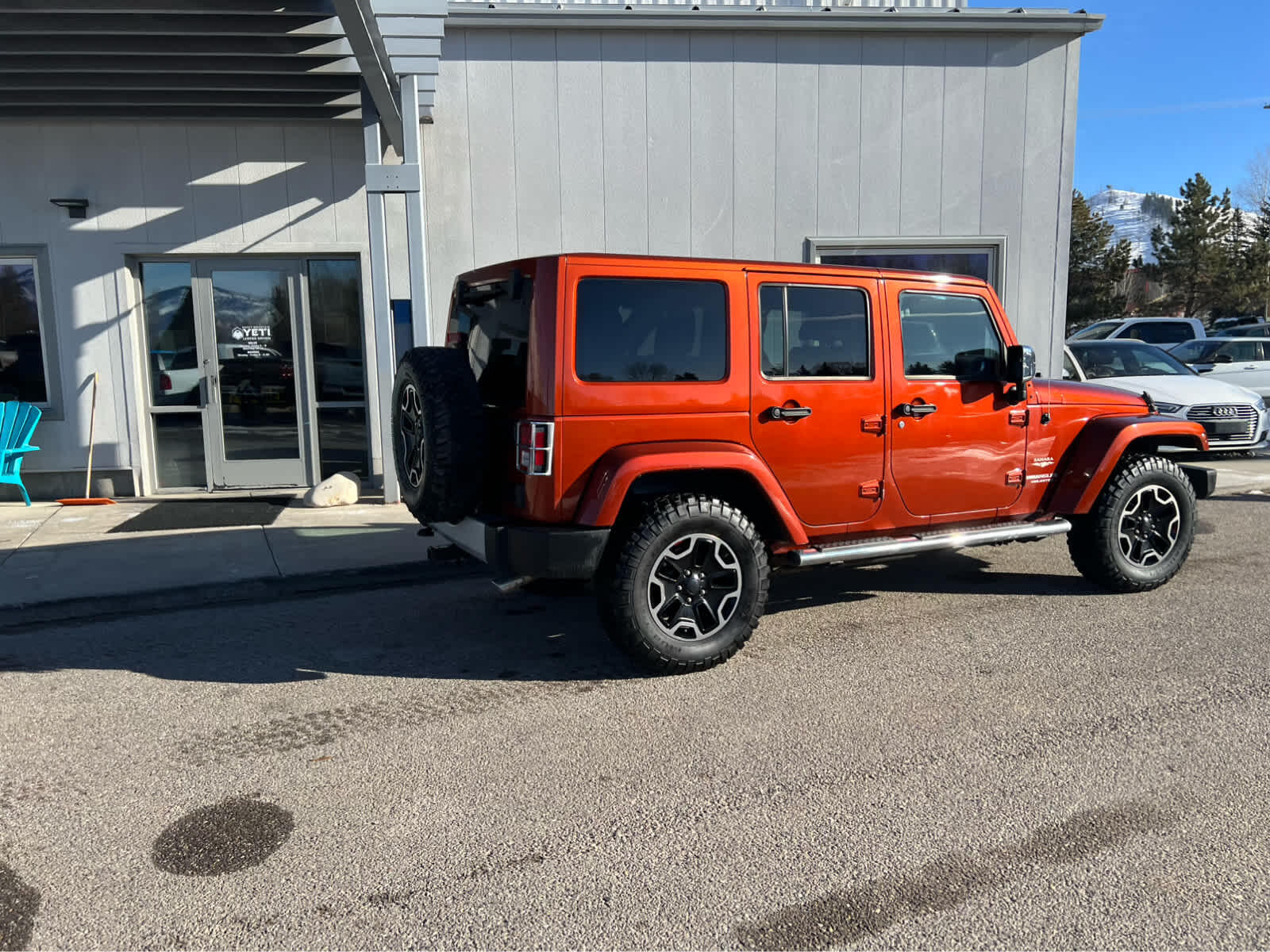 2014 Jeep Wrangler Unlimited Sahara photo 7