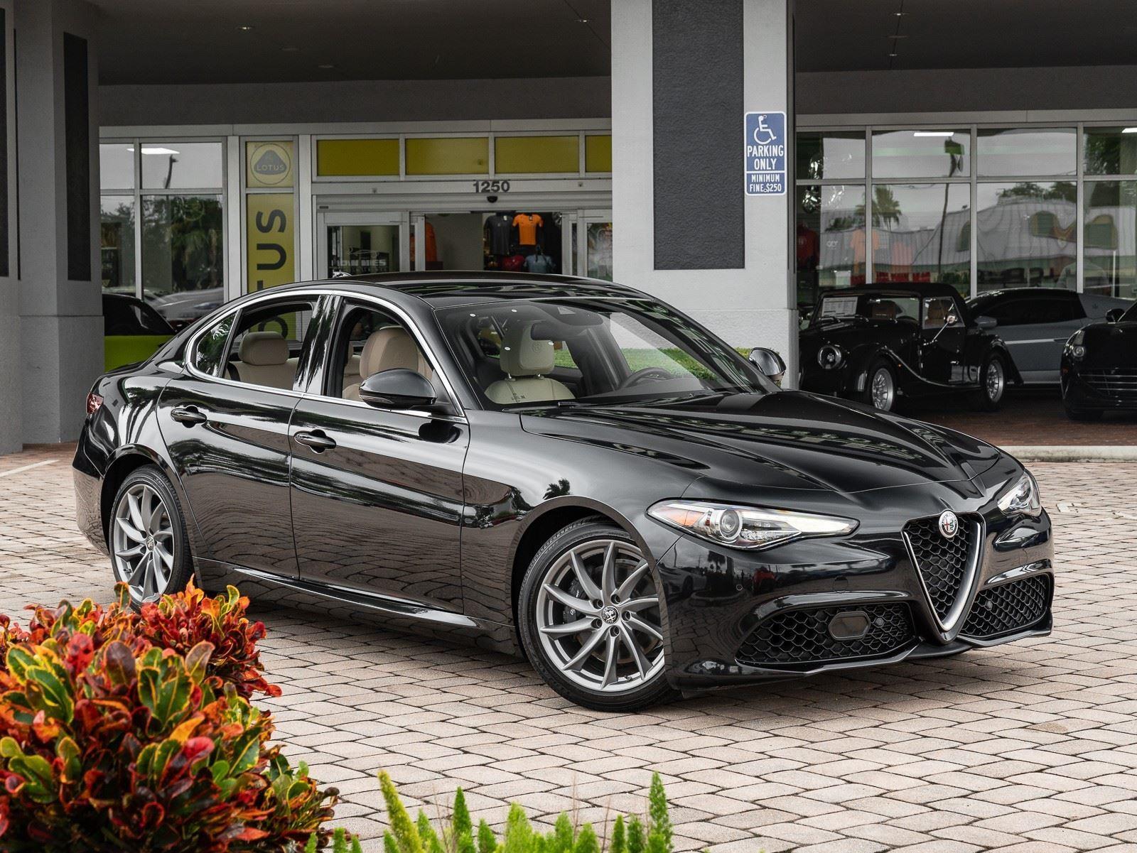 Used 2023 Alfa Romeo Giulia Lusso