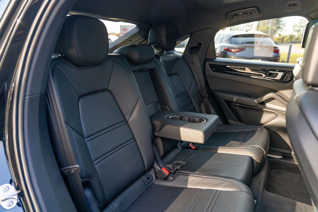 2021 Porsche Cayenne Coup Base photo 16