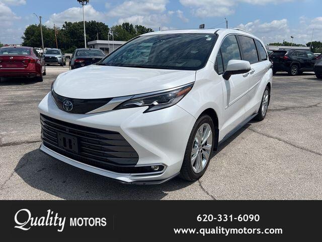 2023 Toyota Sienna Platinum
