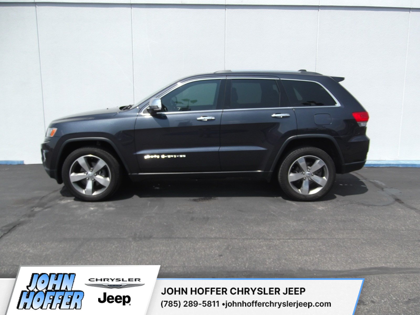 Used 2016 Jeep Grand Cherokee Limited with VIN 1C4RJFBG3GC304384 for sale in Kansas City