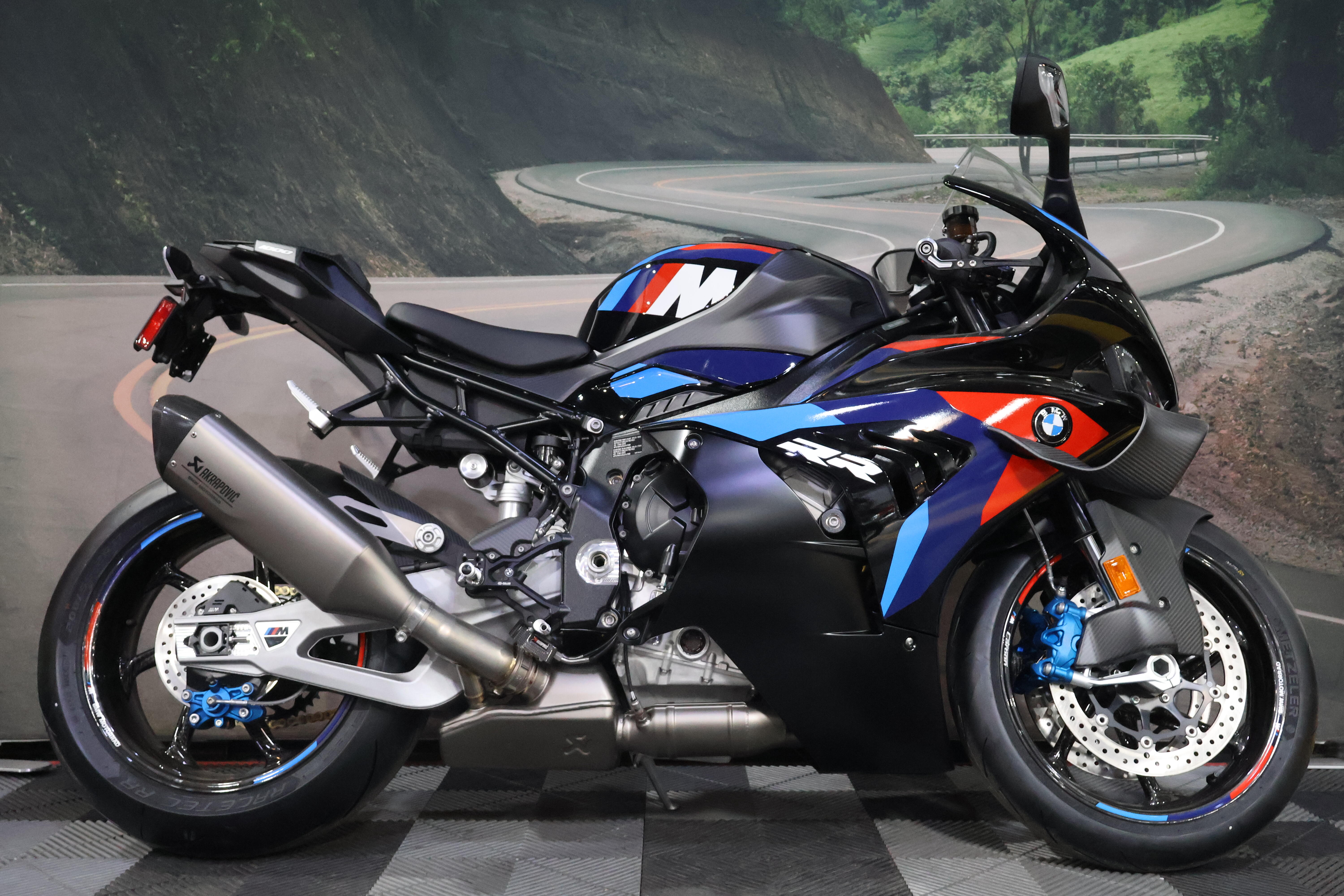 2026 BMW M 1000 RR
