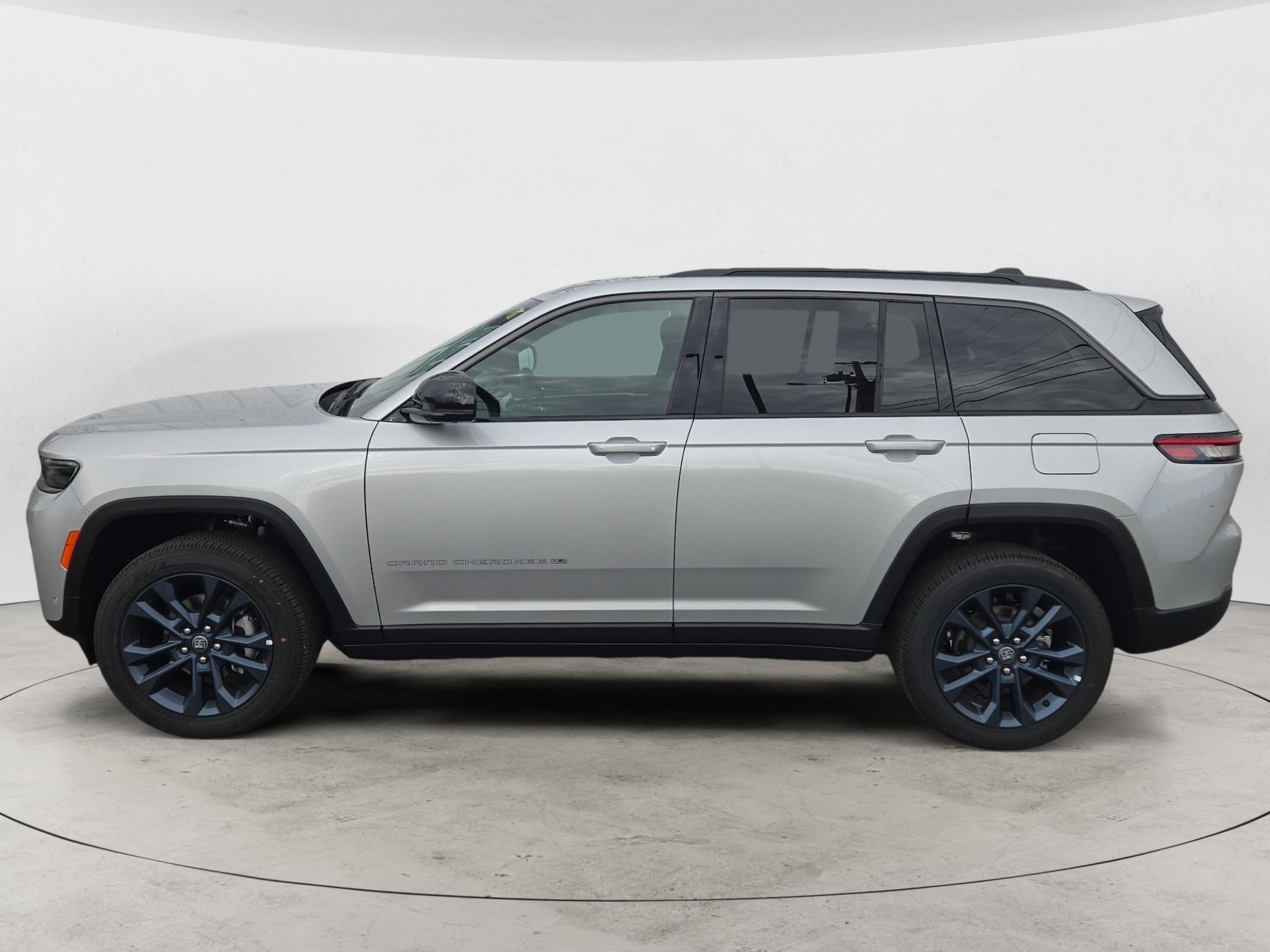 2026 Jeep Grand Cherokee 85th Anniversary Edition