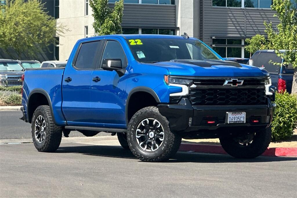 Used 2022 Chevrolet Silverado 1500 ZR2 with VIN 3GCUDHEL5NG596054 for sale in Clovis, CA