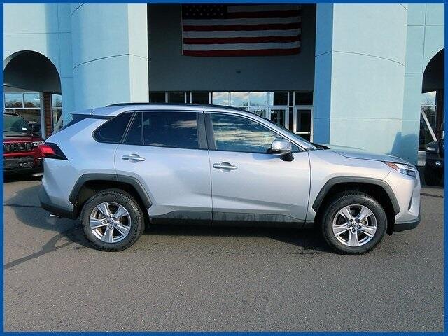 Used 2022 Toyota RAV4 XLE with VIN 2T3P1RFV4NW284917 for sale in New Britain, CT