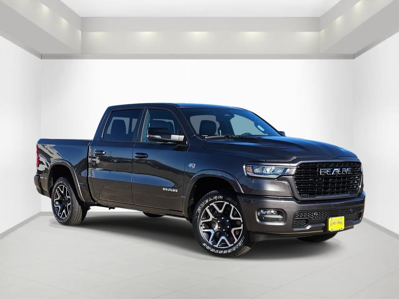 2026 RAM 1500 1500 Laramie Crew Cab 4x4 5'7' Box