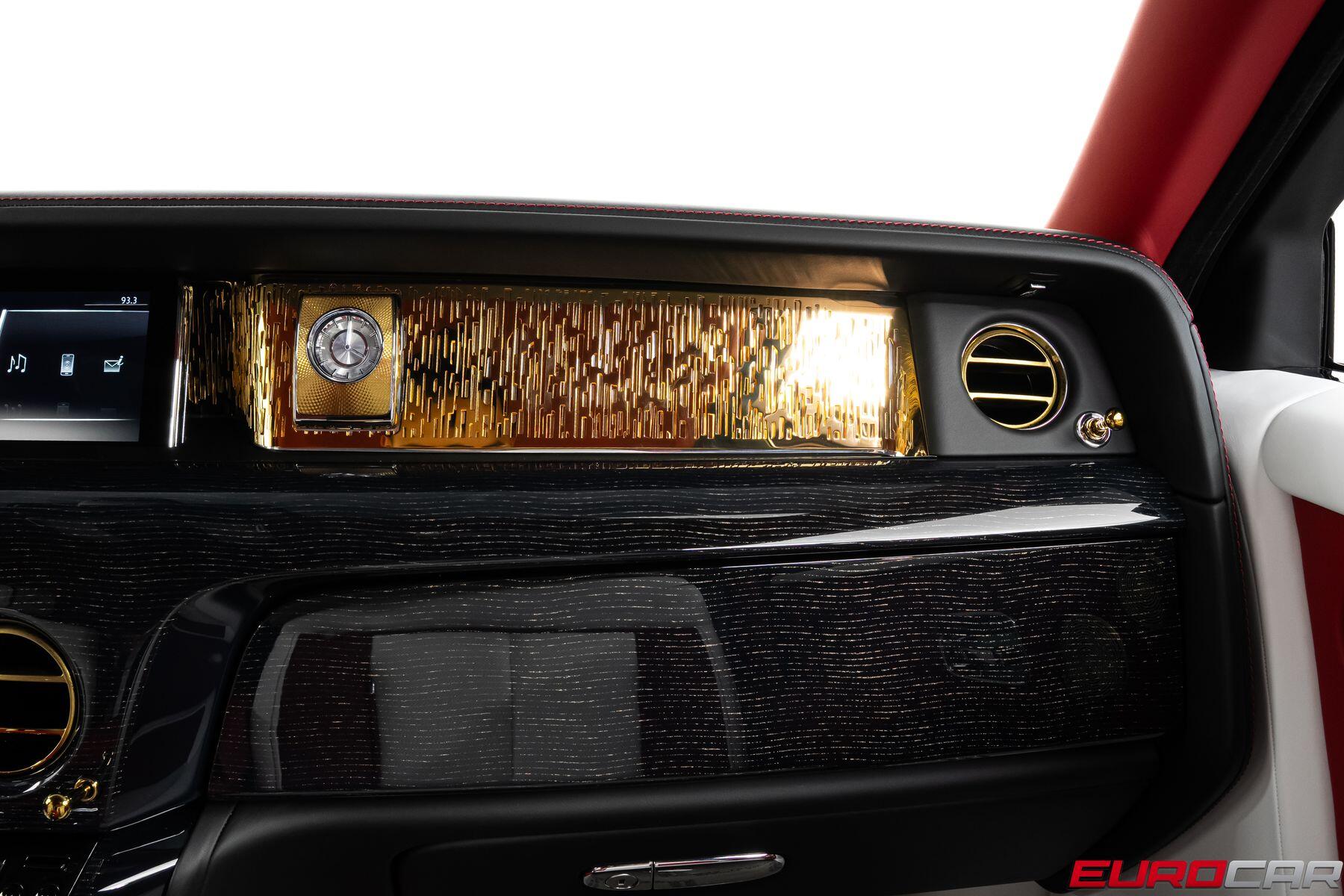 2023 Rolls-Royce Phantom EWB *CASCADE GOLD PASSENGER FASCIA*Image 32