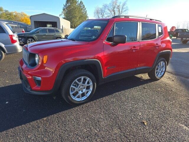 Used 2022 Jeep Renegade Latitude with VIN ZACNJDB14NPN62126 for sale in Prairie Du Chien, WI