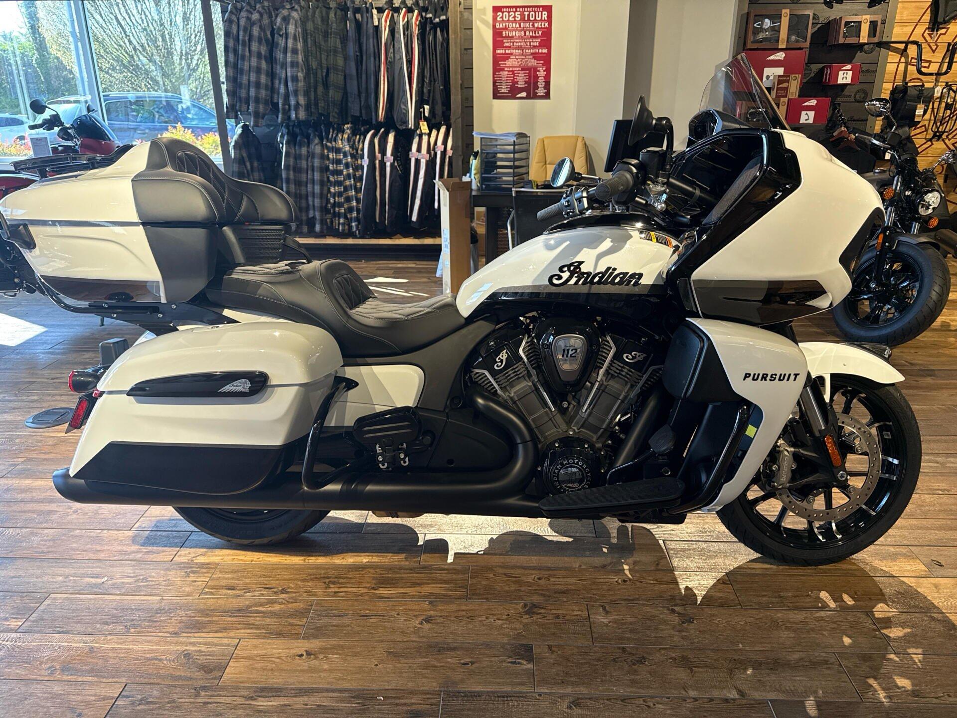 2025 Indian Motorcycle Pursuit Dark Horse 112