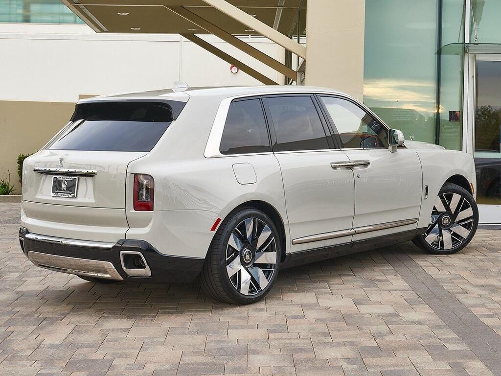 2026 Rolls Royce Cullinan RR photo 2