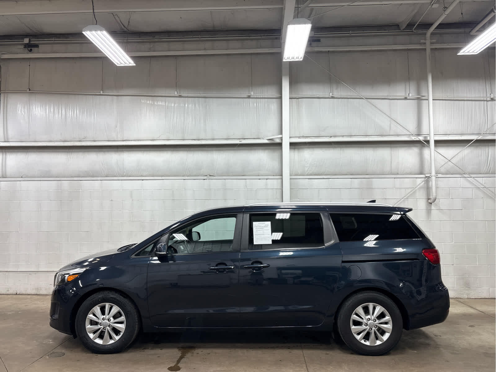 Used 2017 Kia Sedona LX with VIN KNDMB5C19H6239861 for sale in Wilmington, OH