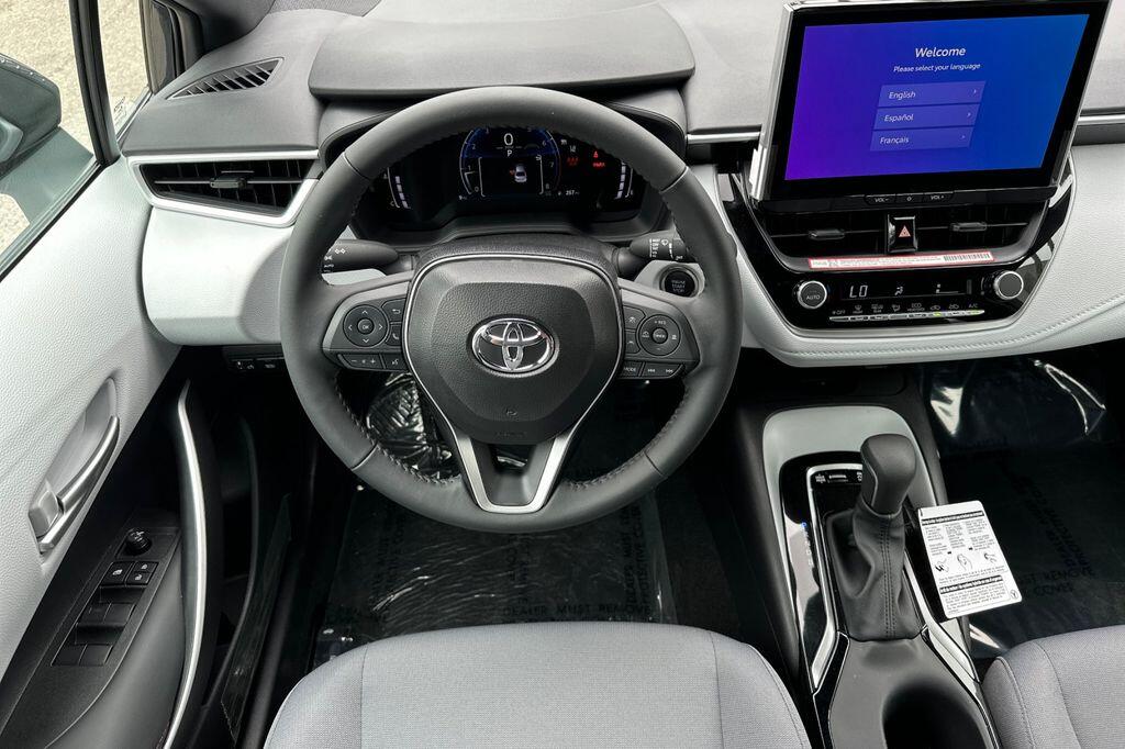 2025 Toyota Corolla SE - Photo 14