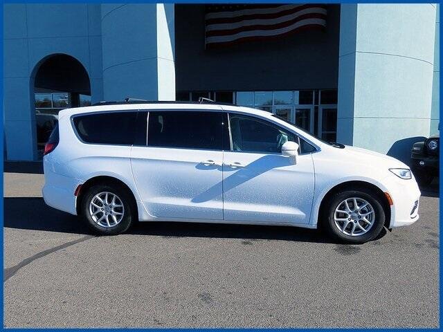 Certified 2022 Chrysler Pacifica Touring L with VIN 2C4RC1BG3NR158506 for sale in New Britain, CT