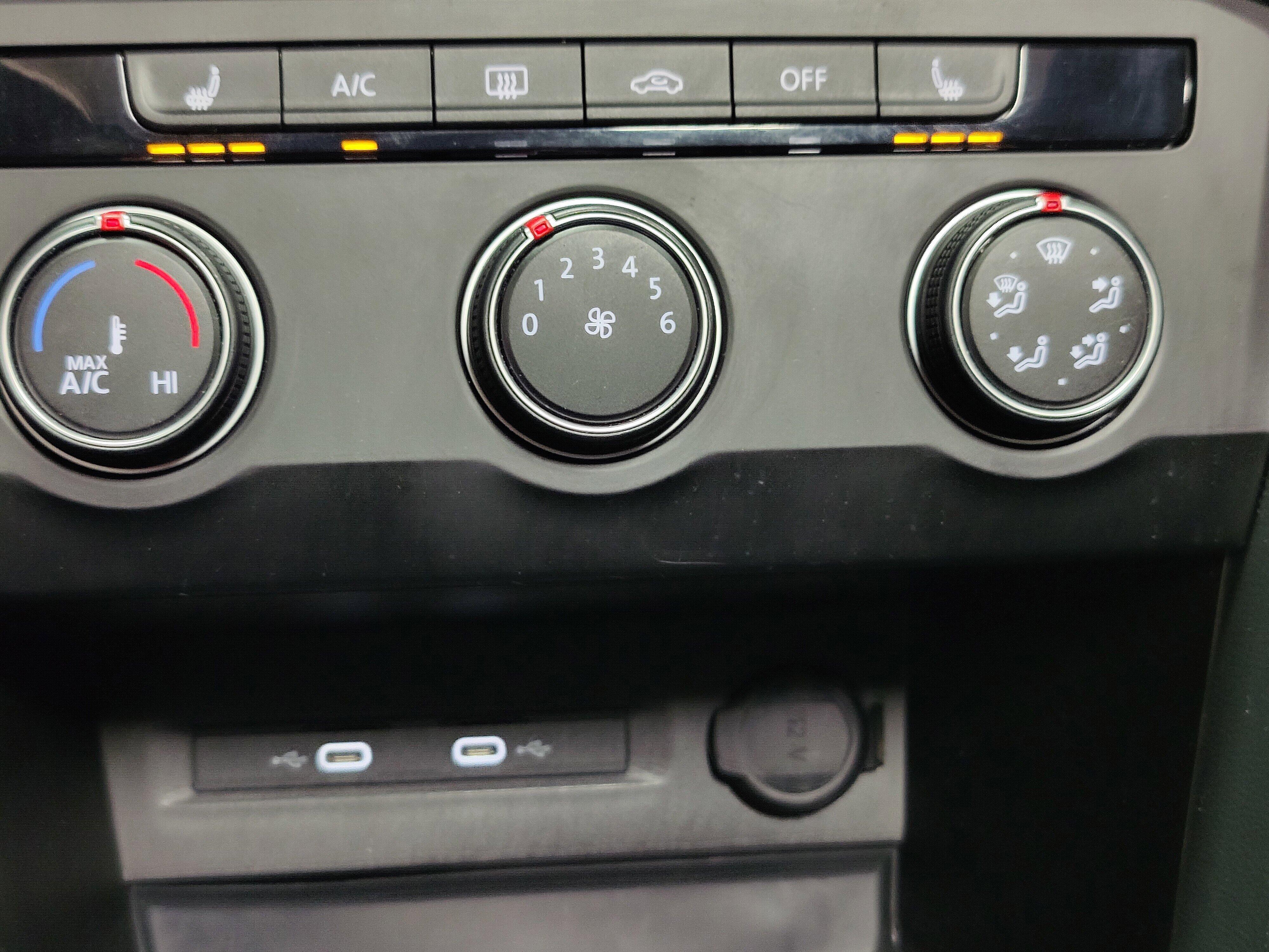2022 Volkswagen Taos SE - Photo 21