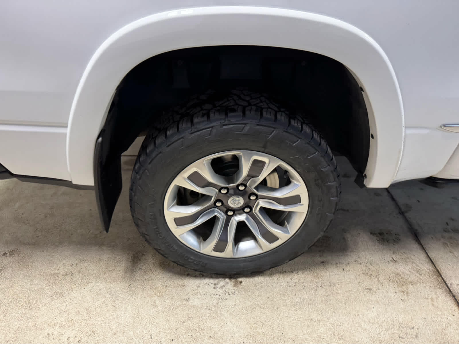 2022 RAM Ram 1500 Pickup Limited - Photo 8
