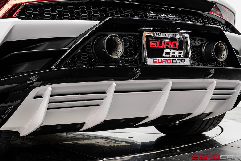 2022 Lamborghini Huracan EVO Image 21